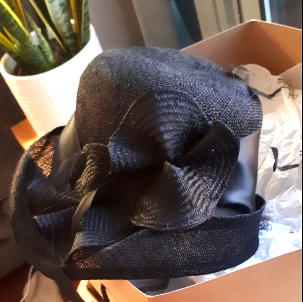 Custom made derby hat- Lilliput hats NWOT